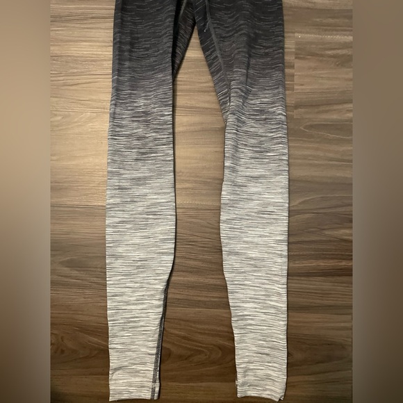 Lululemon Wunder Under Pant HR Ombre 31” inseam size 4 - Picture 5 of 10